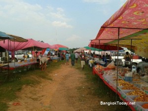 ขายของตลาดนัด ธุรกิจทำเงินวันหยุดต้นทุนต่ำกำไรงามจะขายอะไรดี